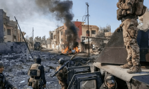 守城部队还剩万余人 200门火炮调好射击诸元：不做无谓牺牲直接架炮轰