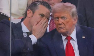 歼-36二架登场，七代机将临！美国态度大转弯，美国战争部长：中美正处于最好时期