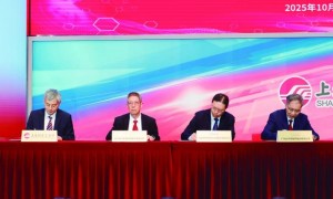 见证科创板历史性一刻 首批新注册科创成长层公司上市