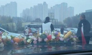 河北廊坊通报“新人婚车遭拦截被索要50条烟”