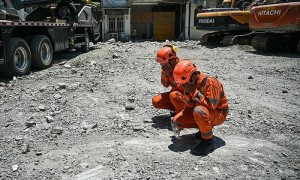 印尼学校建筑物坍塌事故致67人死亡 搜救工作结束