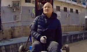 四川一网红开飞机直播,飞机坠地起火,网红死状惨烈,详情曝出