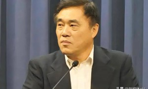 原创 
            洪秀柱为何弃郑丽文投郝龙斌?名嘴邱毅一句话点破真相