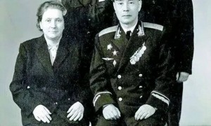 原创 
            唯一一位迎娶外国妻子的开国将军,两个儿子均未进入政军界