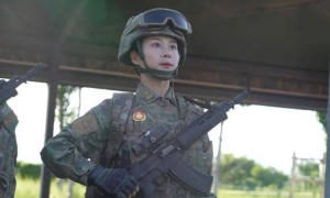 王爽,今年阅兵装备方队唯一女教练员