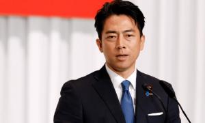 距离投票日还剩一周,“头号热门”小泉进次郎“翻车”了